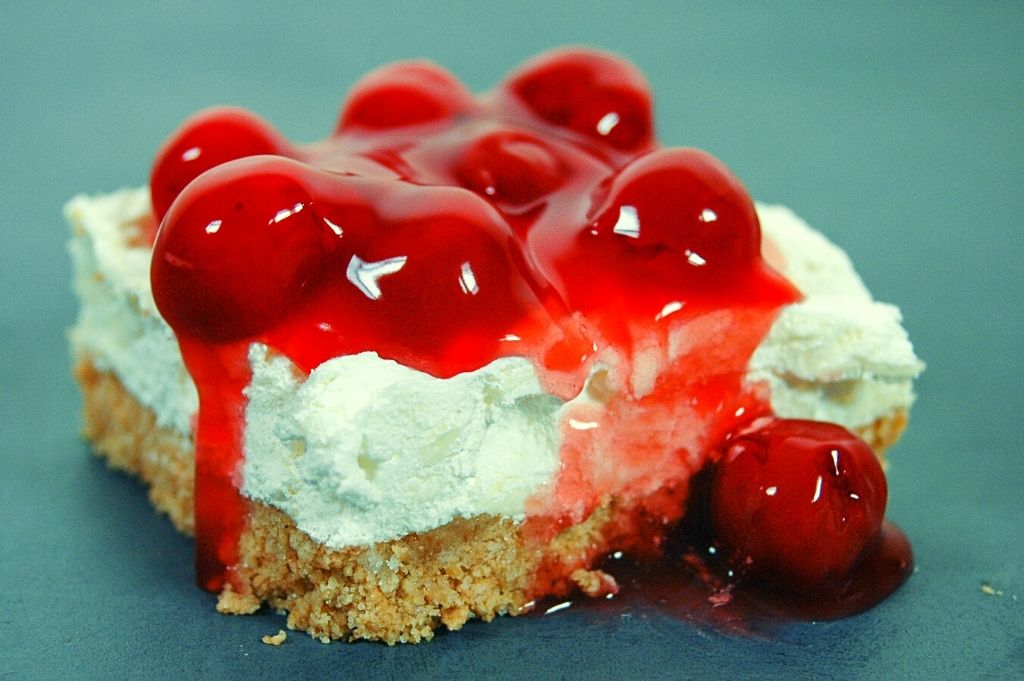 Recipe for Cherry Yum Yum: Irresistible & Easy-to-Make Dessert Delight