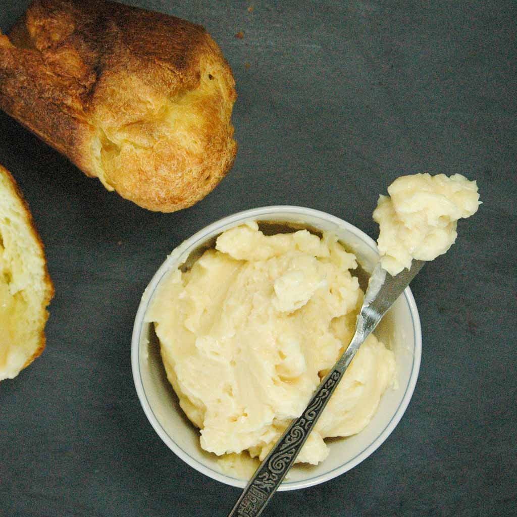 Sweet and Creamy Homemade Honey Butter